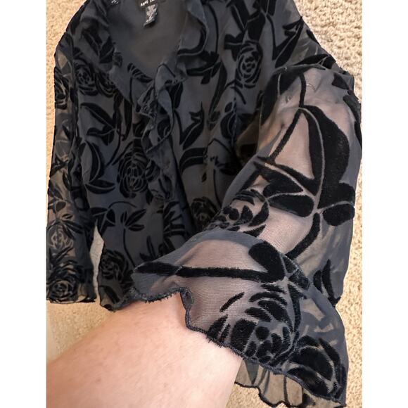 Women's Y2K Black Velvet Burnout Floral Top Sz XL Whimsigoth Fairy Goth Witchy - Picture 4 of 16